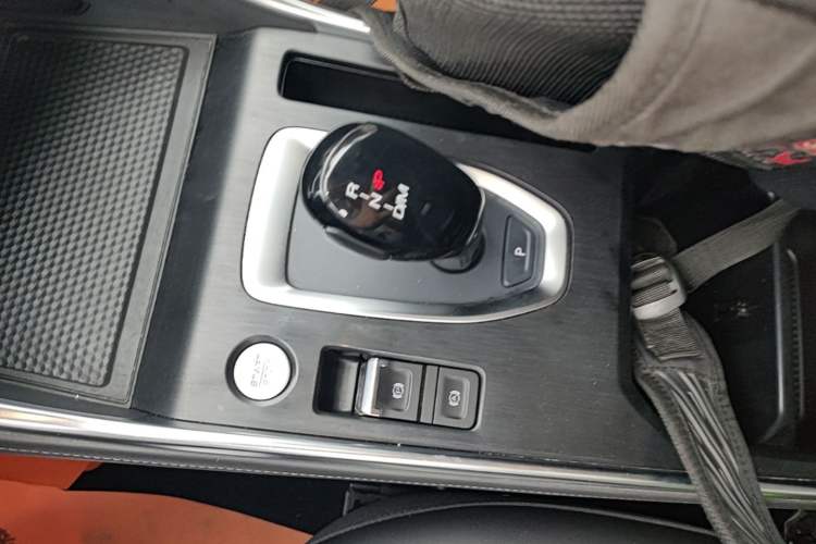 Used Haval H6 2021 National Trend Edition 1.5T Automatic Urban Version Gear Lever