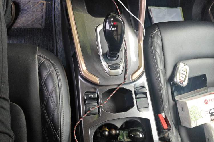 Used Haval H6 2021 2.0 GDIT Automatic Champion Edition Gear Lever