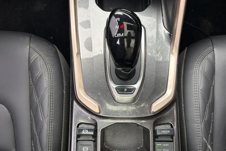 Used Haval H6 2021 1.5 GDIT Automatic Champion Edition Gear Lever