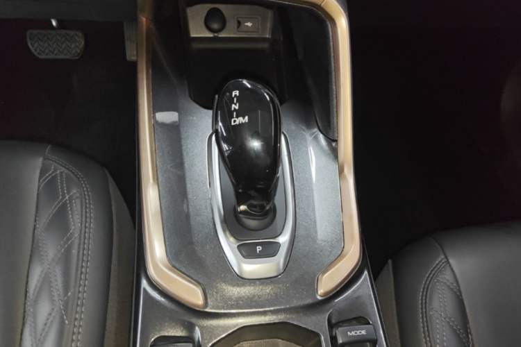Used Haval H6 2021 1.5 GDIT Automatic Champion Edition Gear Lever