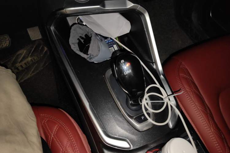 Used Haval H6 2021 1.5 GDIT Automatic Champion Edition Gear Lever