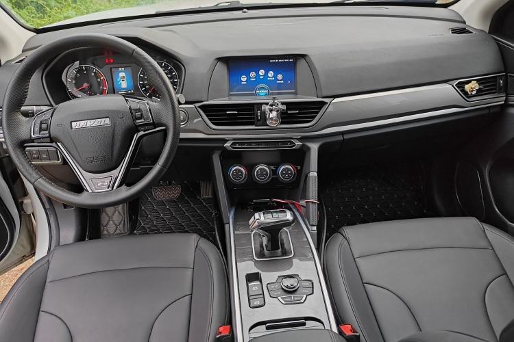 Used Haval H6 2021 Sport Edition 1.5T Automatic Elite Smart Connectivity Model with Hexagonal Grille Gear Lever