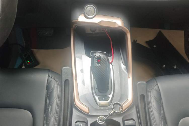 Used Haval H6 2021 1.5 GDIT Automatic Champion Edition Gear Lever