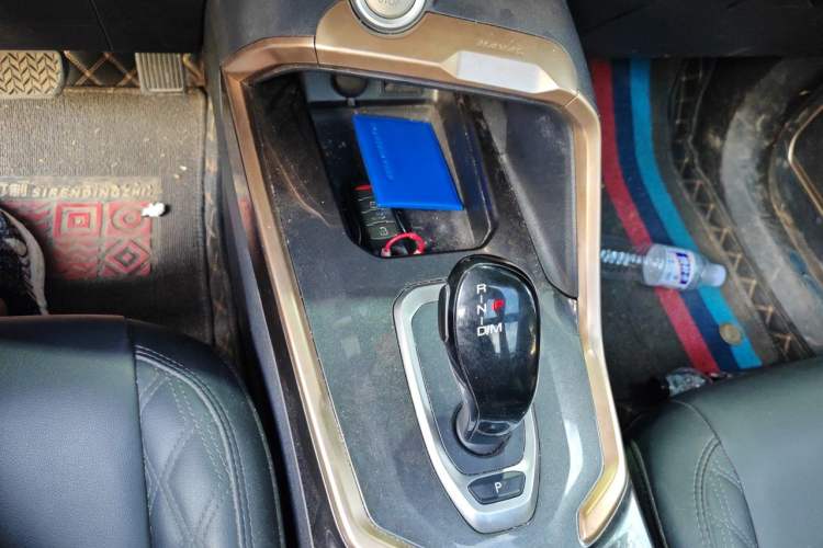 Used Haval H6 2021 1.5 GDIT Automatic Luxury Edition Gear Lever