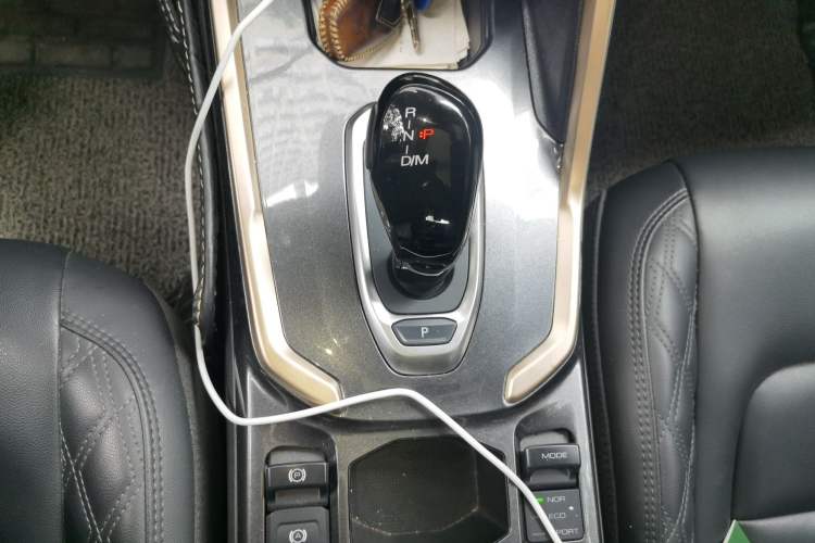 Used Haval H6 2021 1.5 GDIT Automatic Champion Edition Gear Lever