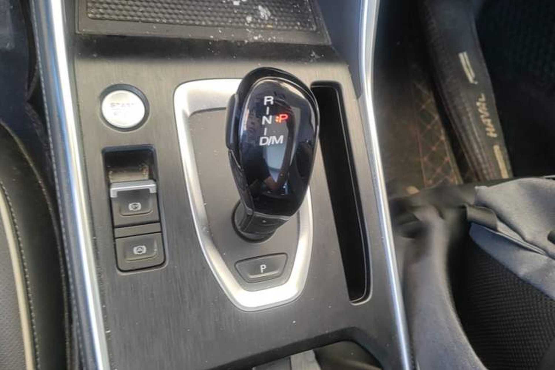 Used Haval H6 2021 1.5 GDIT Automatic Champion Edition Gear Lever