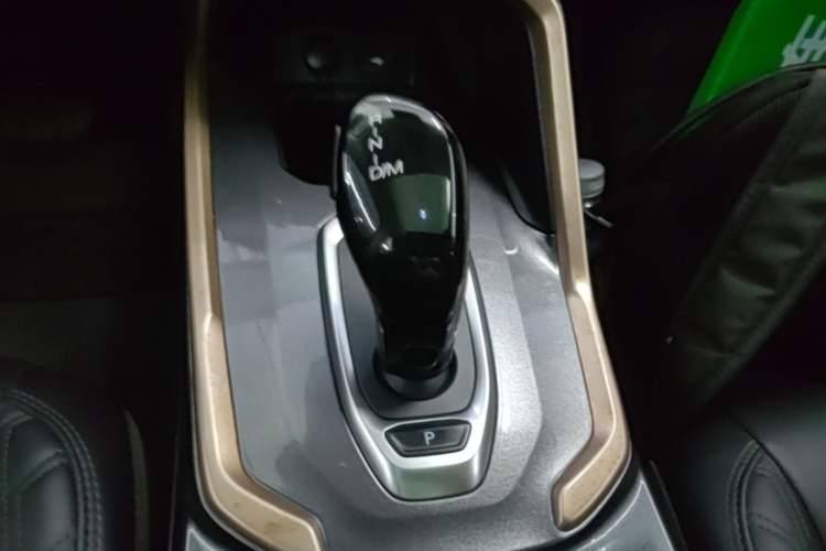 Used Haval H6 2021 1.5 GDIT Automatic Champion Edition Gear Lever