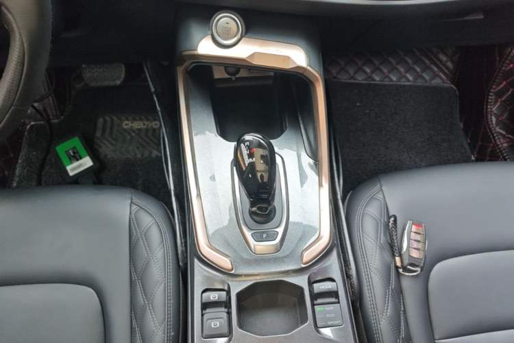 Used Haval H6 2021 1.5 GDIT Automatic Champion Edition Gear Lever
