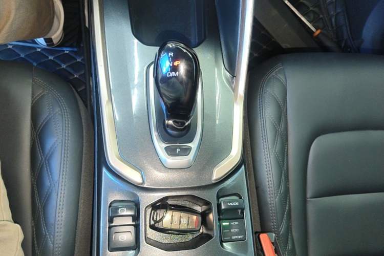 Used Haval H6 2021 1.5 GDIT Automatic Champion Edition Gear Lever