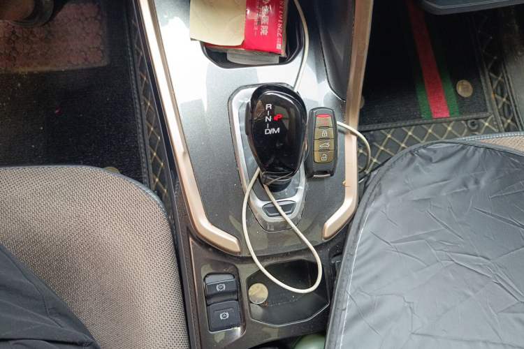 Used Haval H6 2021 1.5 GDIT Automatic Champion Edition Gear Lever