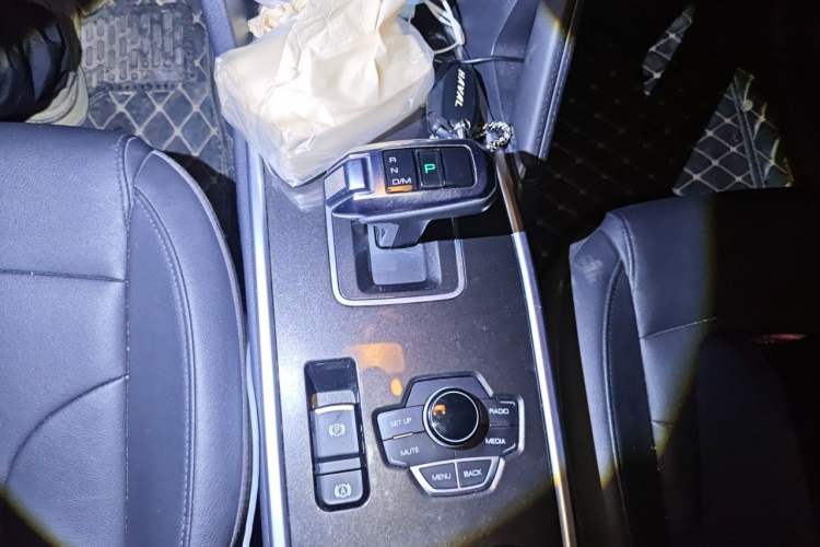Used Haval H6 2021 Sport Edition 1.5T Automatic Elite Smart Connectivity Model with Hexagonal Grille Gear Lever