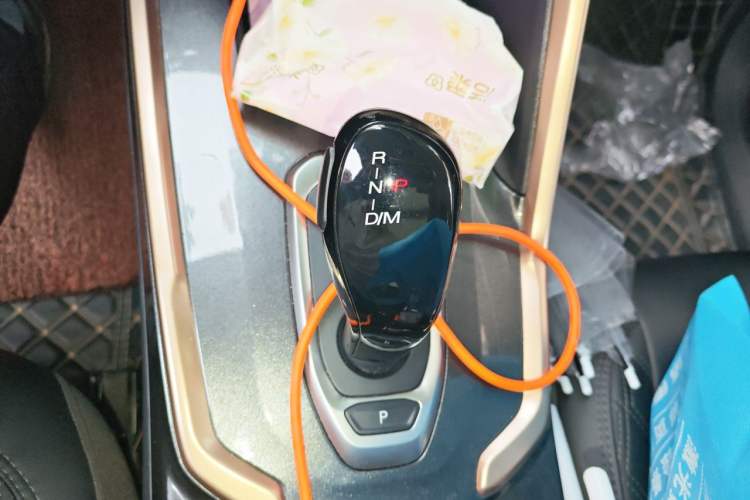 Used Haval H6 2021 2.0 GDIT Automatic Champion Edition Gear Lever