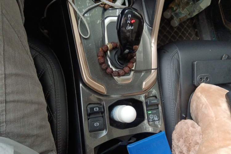 Used Haval H6 2021 1.5 GDIT Automatic Champion Edition Gear Lever