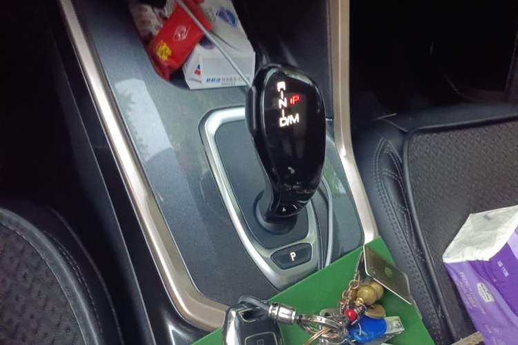 Used Haval H6 2021 1.5 GDIT Automatic Champion Edition Gear Lever