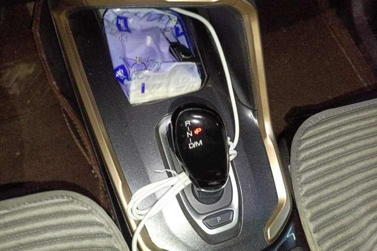 Used Haval H6 2021 1.5 GDIT Automatic Champion Edition Gear Lever