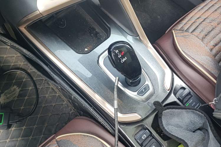 Used Haval H6 2021 1.5 GDIT Automatic Champion Edition Gear Lever