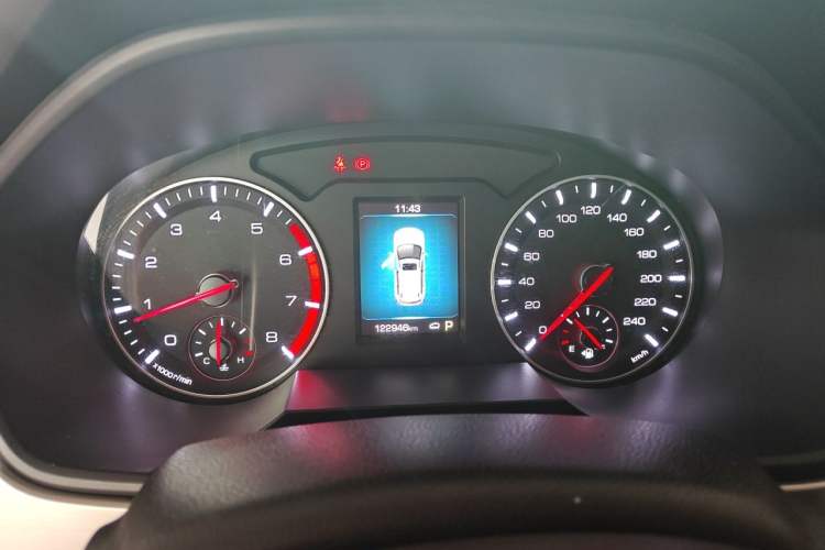 Used Haval H6 2021 Sport Edition 1.5T Automatic Elite Smart Connectivity Model with Hexagonal Grille Instrument Cluster