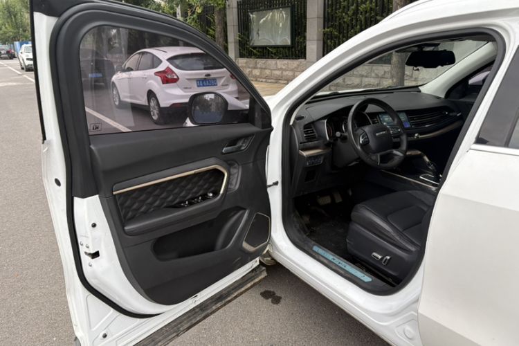 Used Haval H6 2021 1.5 GDIT Automatic Champion Edition Interior 2