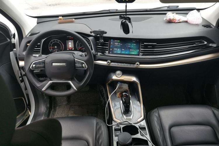 Used Haval H6 2021 1.5 GDIT Automatic Champion Edition Interior 2