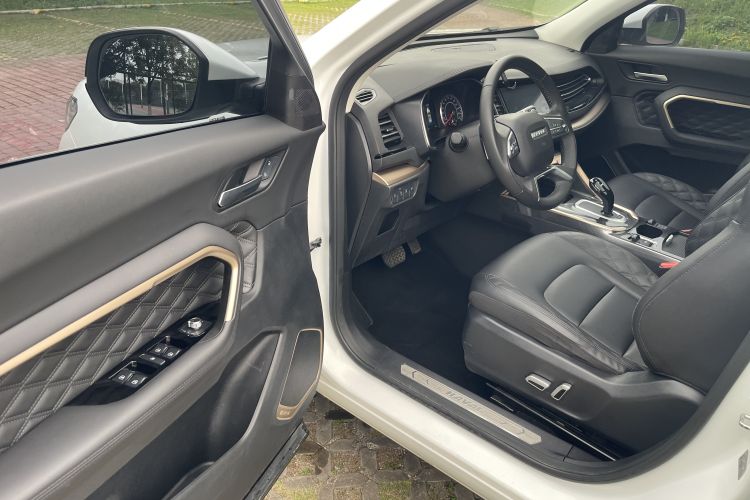 Used Haval H6 2021 1.5 GDIT Automatic Champion Edition Interior 2