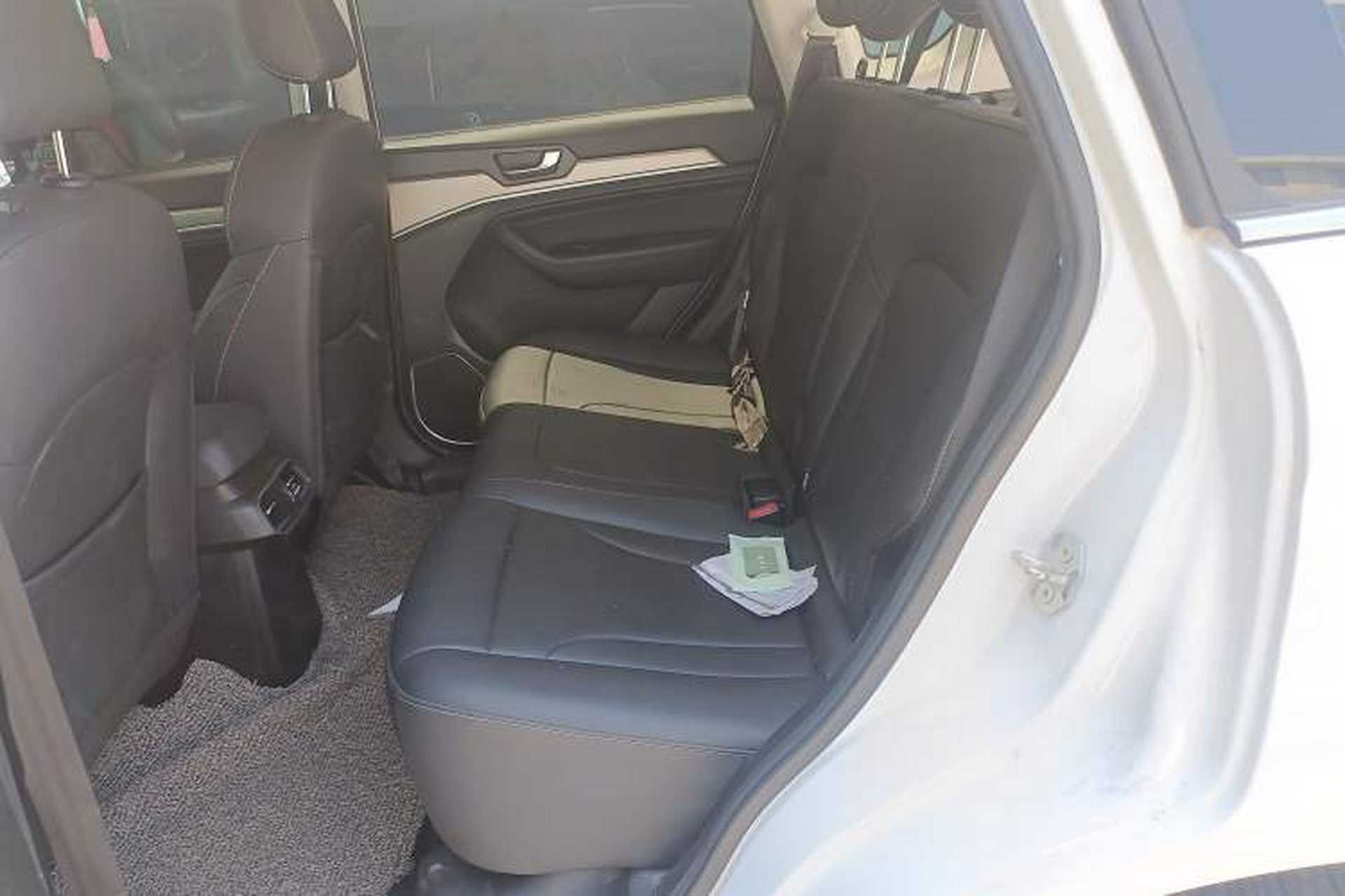 Used Haval H6 2021 Sport Edition 1.5T Automatic Elite Smart Connectivity Model with Hexagonal Grille Interior 4