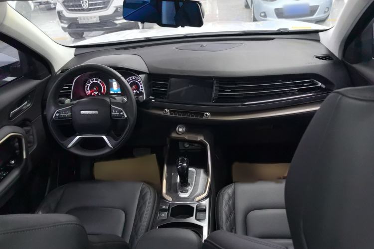 Used Haval H6 2021 1.5 GDIT Automatic Champion Edition Interior 4