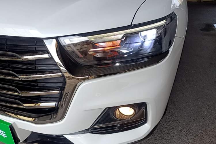 Used Haval H6 2021 National Trend Edition 1.5T Automatic Urban Version Left Front Headlight