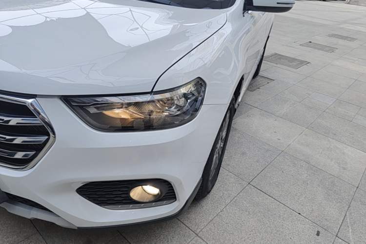Used Haval H6 2021 Sport Edition 1.5T Manual Elite Smart Connectivity Model with Hexagonal Grille Left Front Headlight