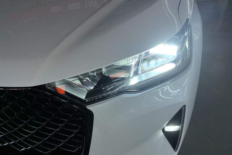 Used Haval H6 2021 3rd Generation 2.0T Automatic Two-Wheel Drive Max Left Front Headlight