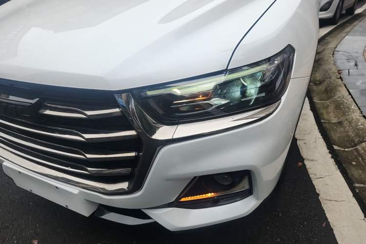 Used Haval H6 2021 National Trend Edition 1.5T Automatic Urban Version Left Front Headlight