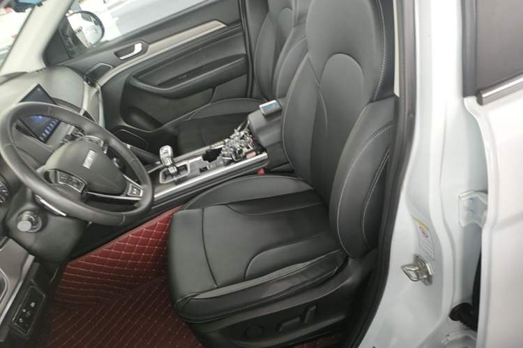 Used Haval H6 2021 Sport Edition 1.5T Automatic Elite Smart Connectivity Model U-Shape Grille Left Front Seat