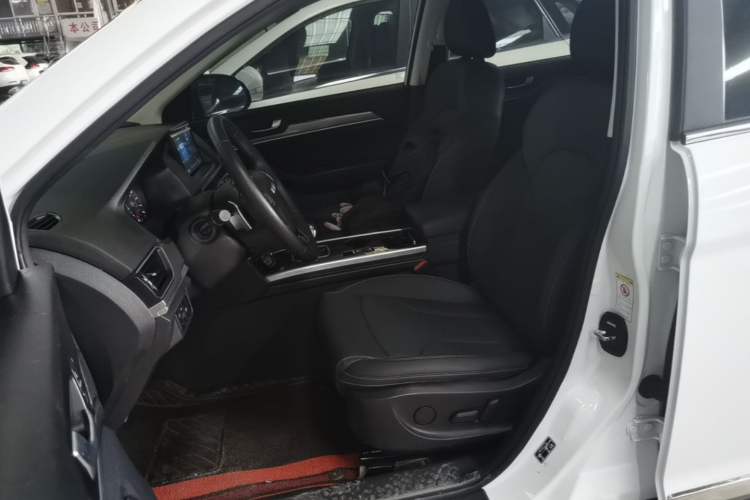 Used Haval H6 2021 Sport Edition 1.5T Automatic Elite Smart Connectivity Model U-Shape Grille Left Front Seat