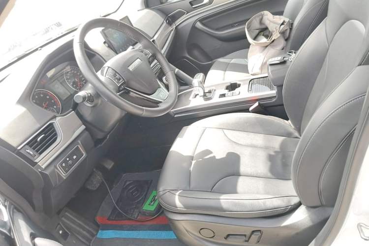 Used Haval H6 2021 Sport Edition 1.5T Automatic Elite Smart Connectivity Model with Hexagonal Grille Left Front Seat