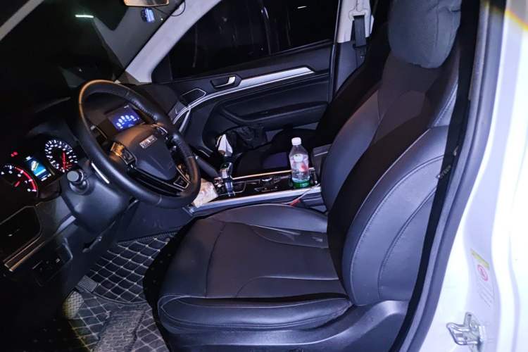 Used Haval H6 2021 Sport Edition 1.5T Automatic Elite Smart Connectivity Model with Hexagonal Grille Left Front Seat