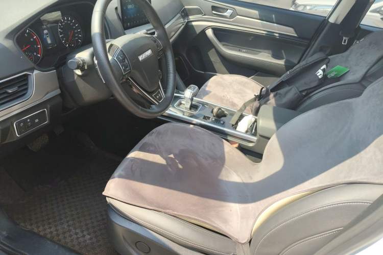 Used Haval H6 2021 Sport Edition 1.5T Automatic Elite Smart Connectivity Model U-Shape Grille Left Front Seat