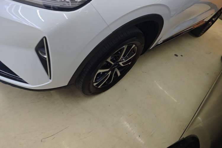 Used Haval H6 2021 3rd Generation 1.5T Automatic Two-Wheel Drive Pro Left Front Wheel Hub
