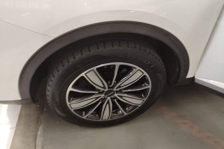 Used Haval H6 2021 1.5 GDIT Automatic Champion Edition Left Front Wheel Hub