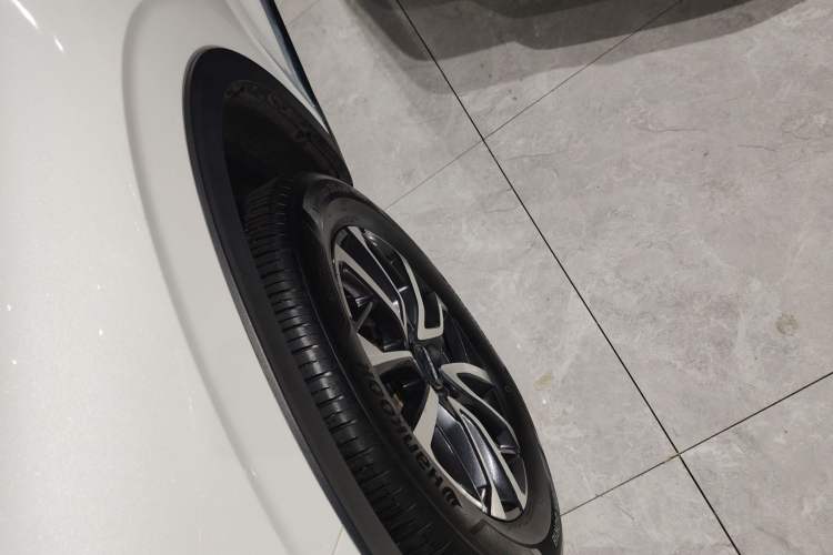 Used Haval H6 2021 3rd Generation 1.5T Automatic Two-Wheel Drive Pro Left Front Wheel Hub