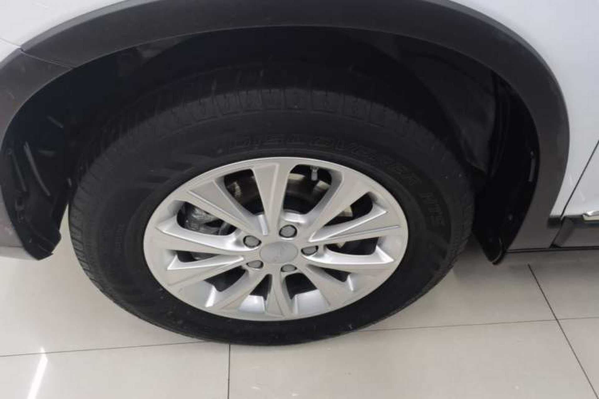 Used Haval H6 2021 Sport Edition 1.5T Automatic Elite Smart Connectivity Model U-Shape Grille Left Front Wheel Hub