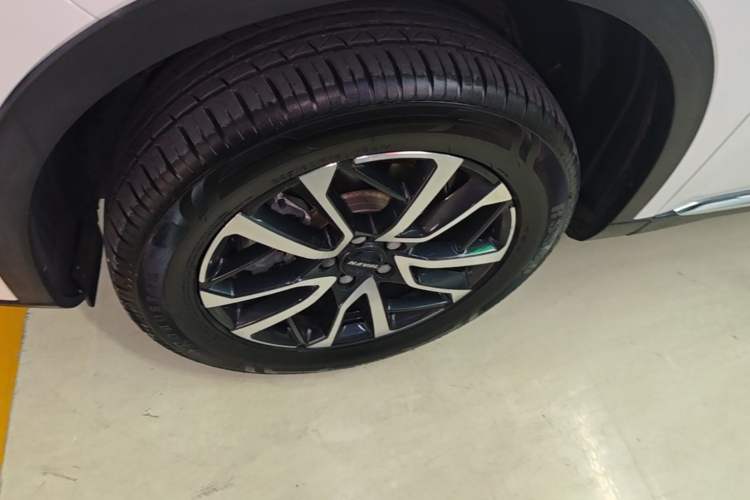Used Haval H6 2021 3rd Generation 1.5T Automatic Two-Wheel Drive Max Left Front Wheel Hub