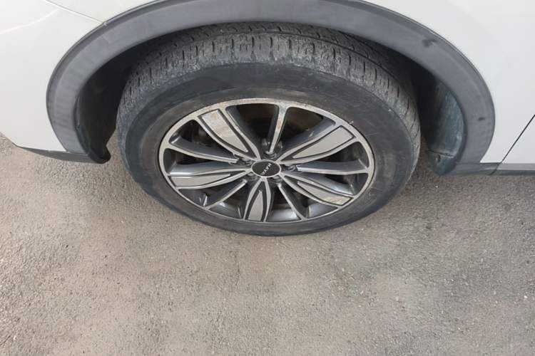 Used Haval H6 2021 1.5 GDIT Automatic Champion Edition Left Front Wheel Hub