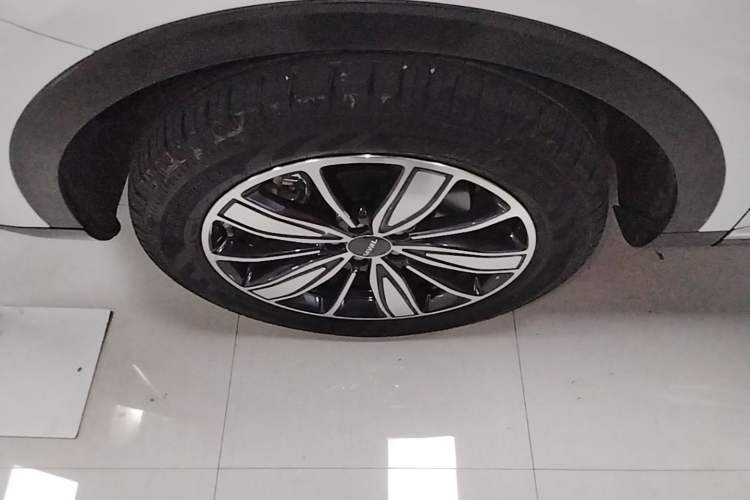 Used Haval H6 2021 1.5 GDIT Automatic Champion Edition Left Front Wheel Hub