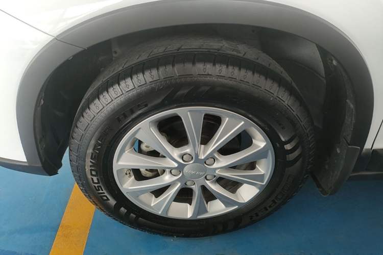 Used Haval H6 2021 Sport Edition 1.5T Automatic Elite Smart Connectivity Model U-Shape Grille Left Front Wheel Hub