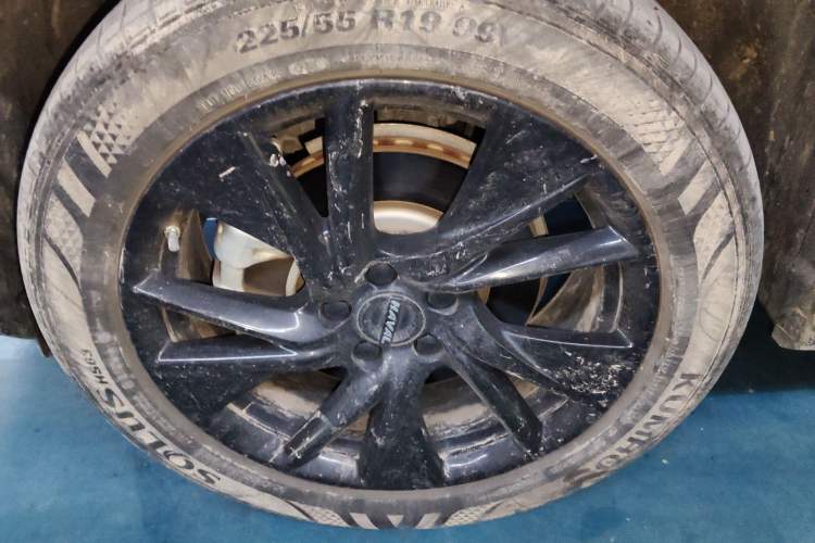 Used Haval H6 2021 3rd Generation 2.0T Automatic Two-Wheel Drive Max Left Front Wheel Hub