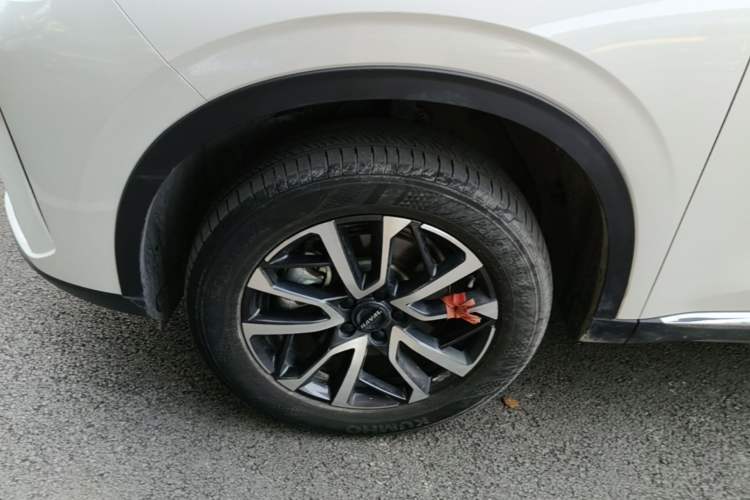 Used Haval H6 2021 3rd Generation 1.5T Automatic Two-Wheel Drive Pro Left Front Wheel Hub