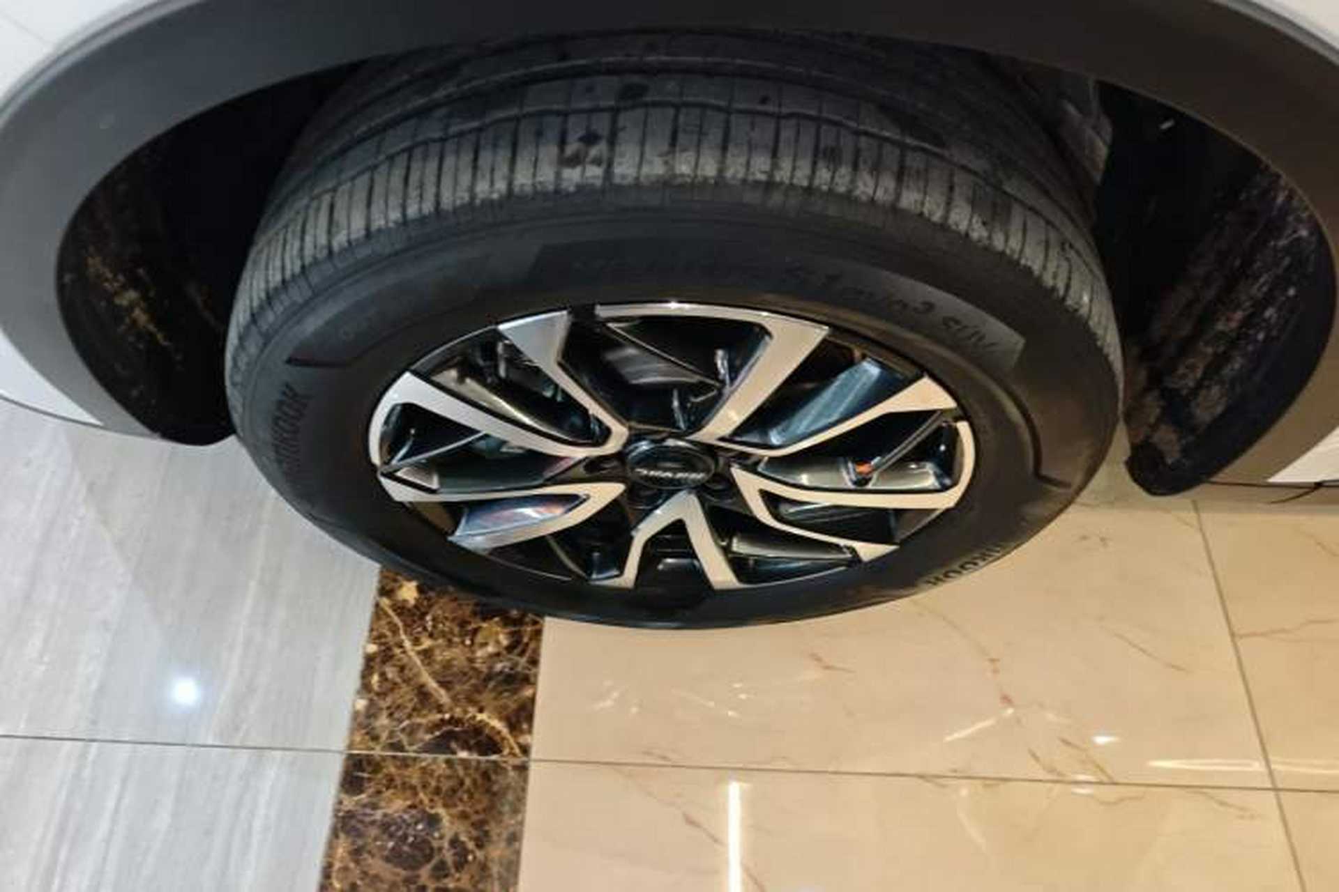 Used Haval H6 2021 3rd Generation 1.5T Automatic Two-Wheel Drive Pro Left Front Wheel Hub