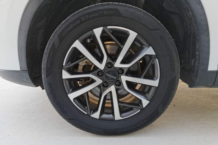 Used Haval H6 2021 3rd Generation 1.5T Automatic Two-Wheel Drive Pro Left Front Wheel Hub