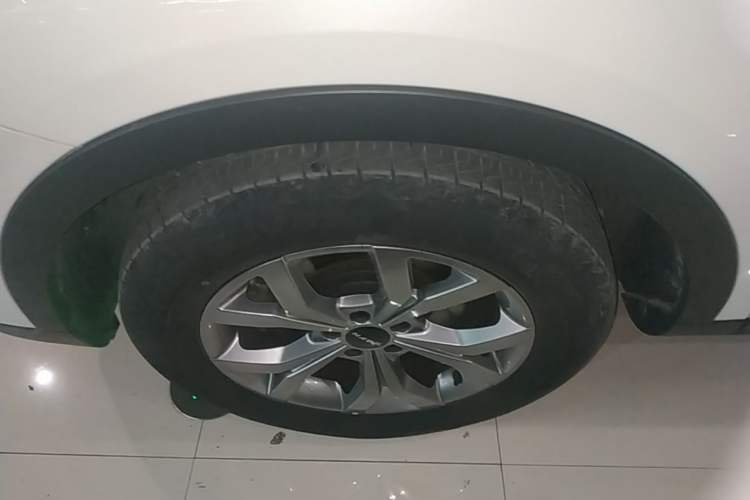 Used Haval H6 2021 National Trend Edition 1.5T Automatic Champion Version Left Front Wheel Hub