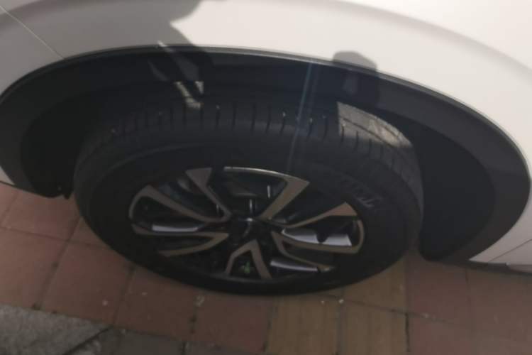 Used Haval H6 2021 3rd Generation 1.5T Automatic Two-Wheel Drive Pro Left Front Wheel Hub