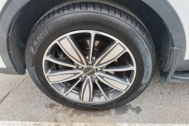 Used Haval H6 2021 1.5 GDIT Automatic Champion Edition Left Front Wheel Hub